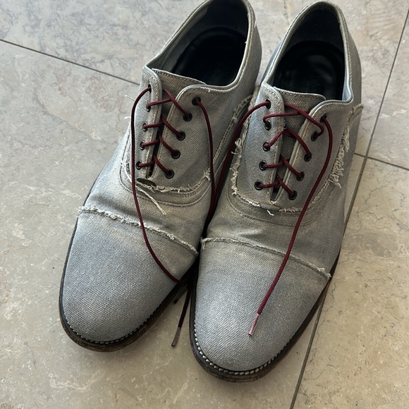 John Varvatos Dress Shoe.  Distressed Grey Canvas shoe with Maroon Laces - Picture 6 of 6